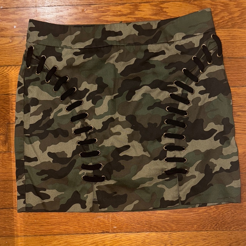 Forever 21 Camouflage lace-Up mini Skirt